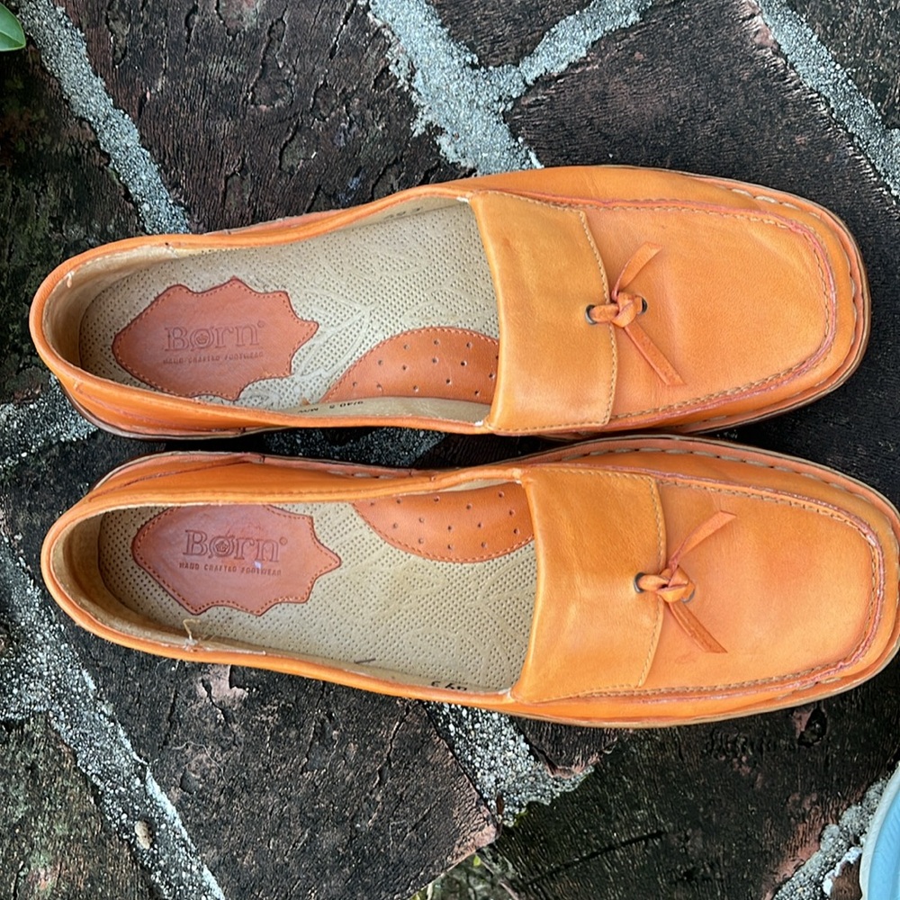 Born Vibrant Orange Loafers size 9 - Picture 2 of 7